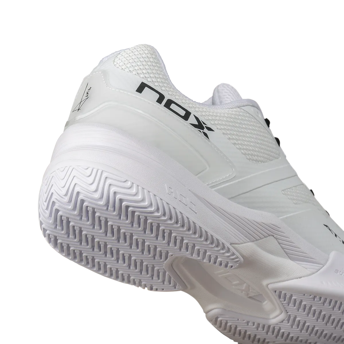 CHAUSSURES DE PADEL NOX AT10 BLANC