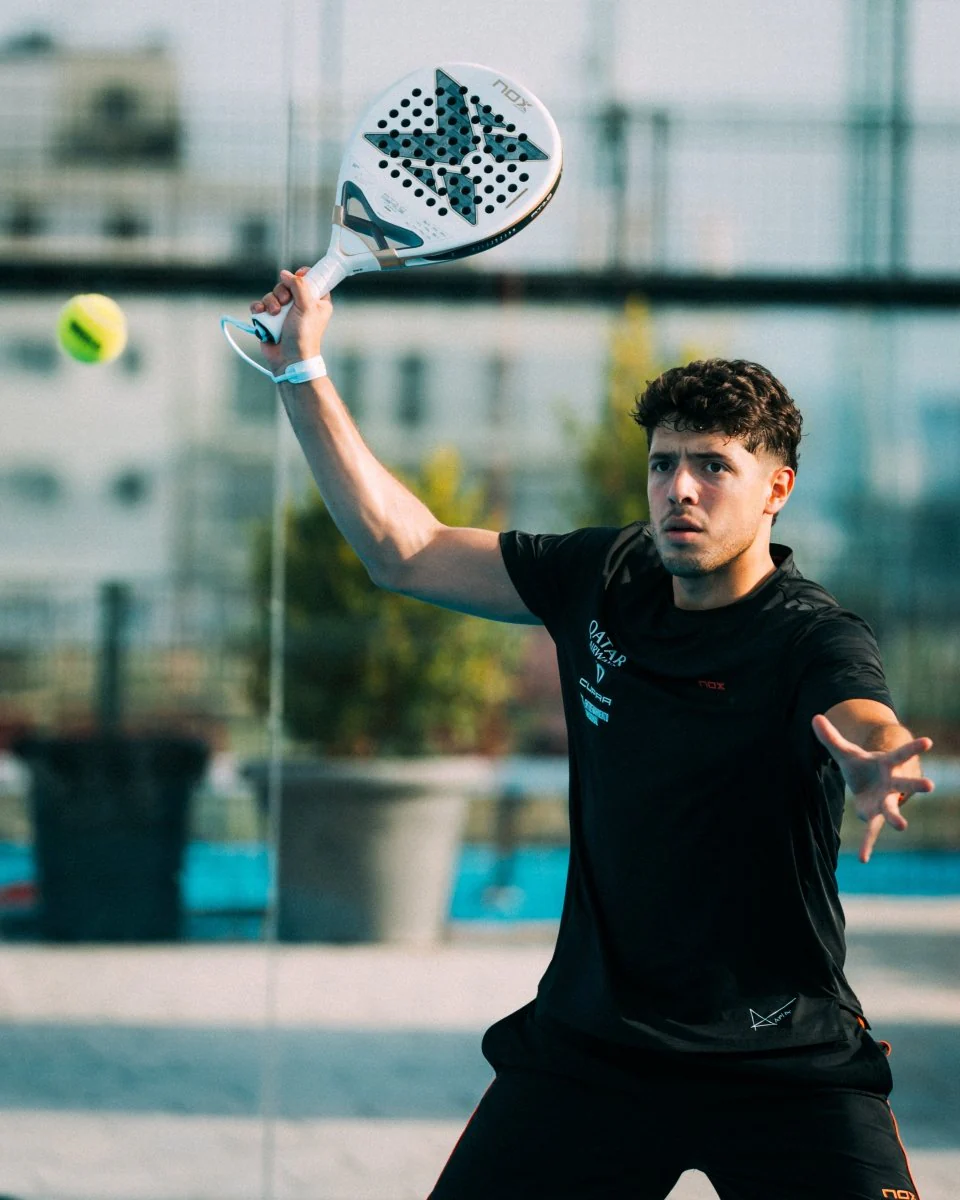 RAQUETTE DE PADEL AT10 GENIUS 12K ALUX XTREM PAR AGUSTIN TAPIA 2026