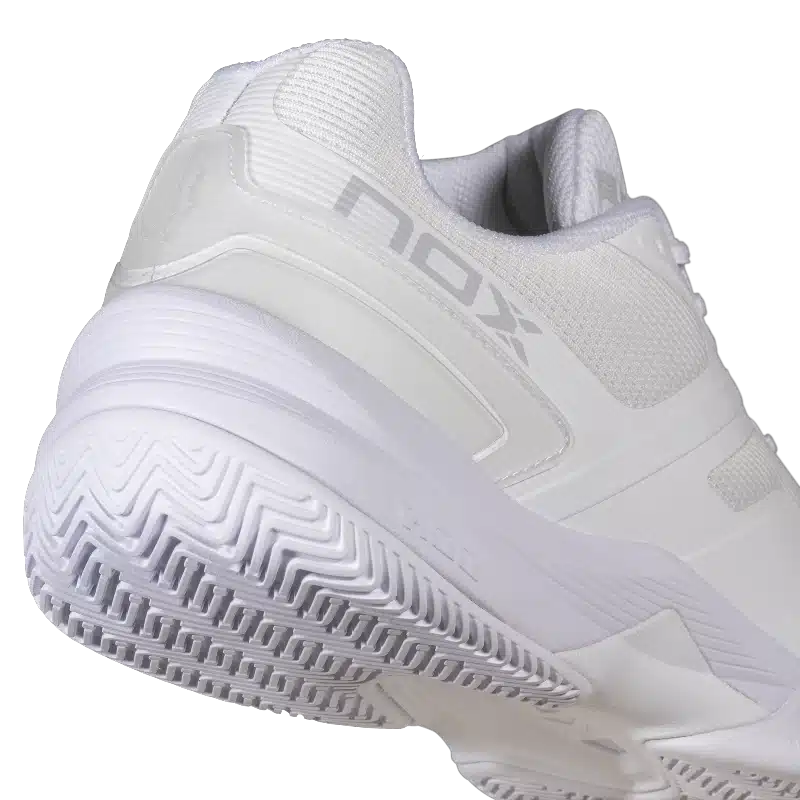CHAUSSURE DE PADEL NOX AT10 BLANC / GRIS 2026